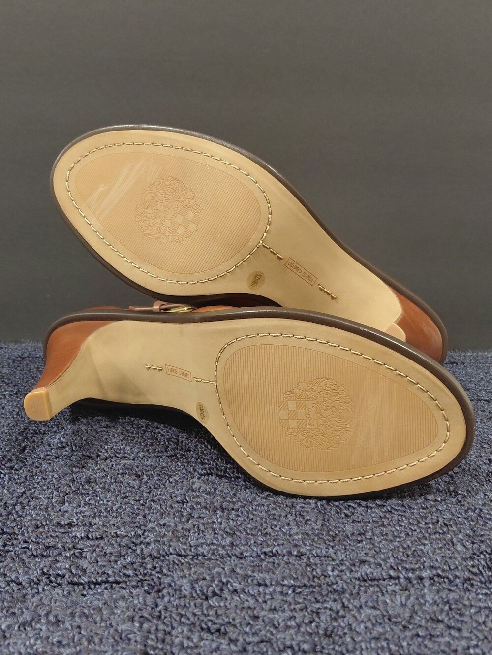 NWOT Vince Camuto Tan Leather Peep-Toe Cutout Booties-Size 11 - Picture 3 of 5